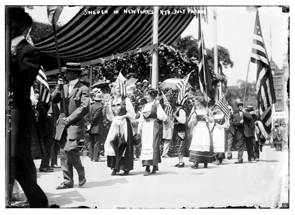 Sweden in N.Y. 4th July Parade LCCN2014689583