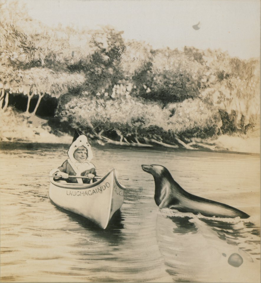 Swim with me (HS85-10-32290)