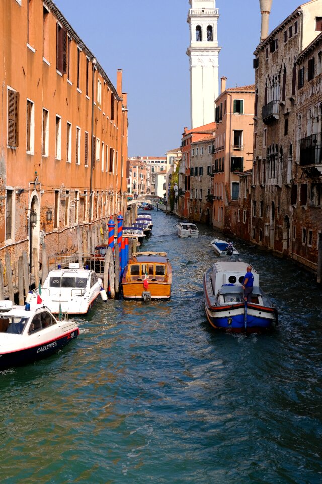 Venetian travel architecture