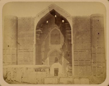Syr-dar'inskaia oblast'. G. Turkestan. Glavnyi fasad mavz leia (sic) sviatago Sultana Akhmeda Iassavi LCCN2007676457
