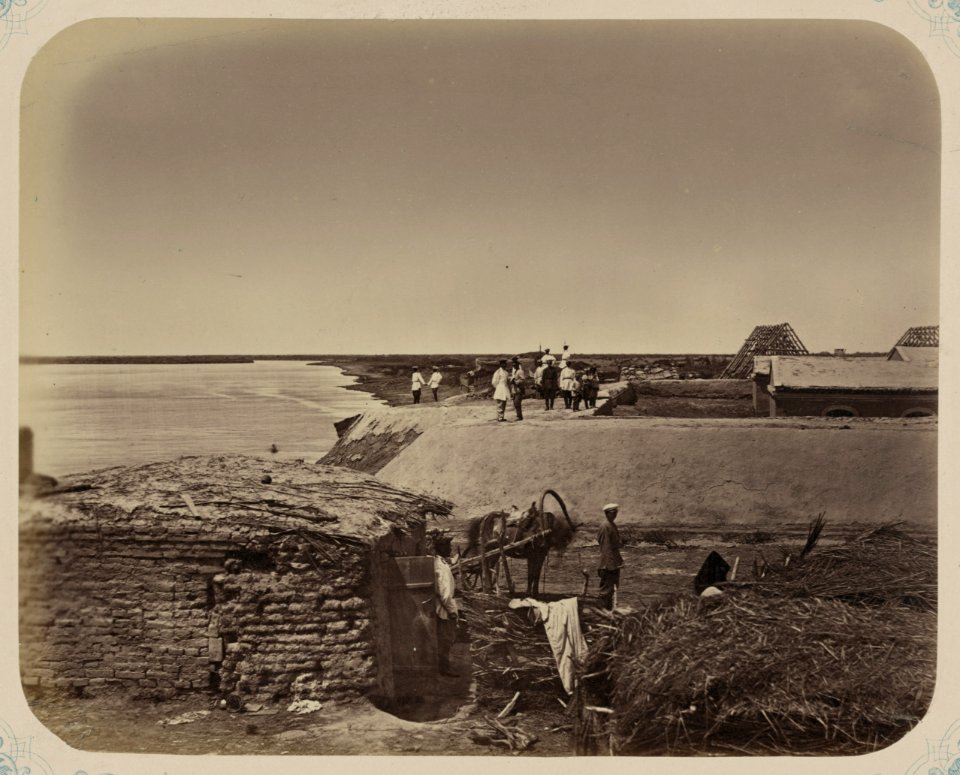 Syr-dar'inskaia oblast'. Ukr- Fort N 2-i (Karamakchi). Naberezhnaia r- Syr Dar'i u forta LCCN2007682893