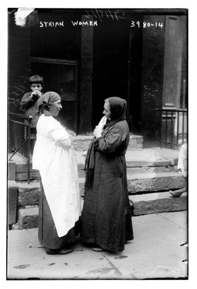 Syrian women LCCN2014702770