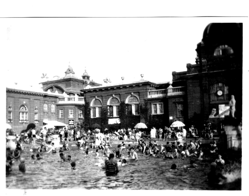 Széchényi FürdQ - 1942