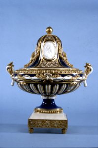 Sèvres Porcelain Manufactory - One of a Pair of Potpourri Vases (Vases ovales Mercure) - Walters 48634