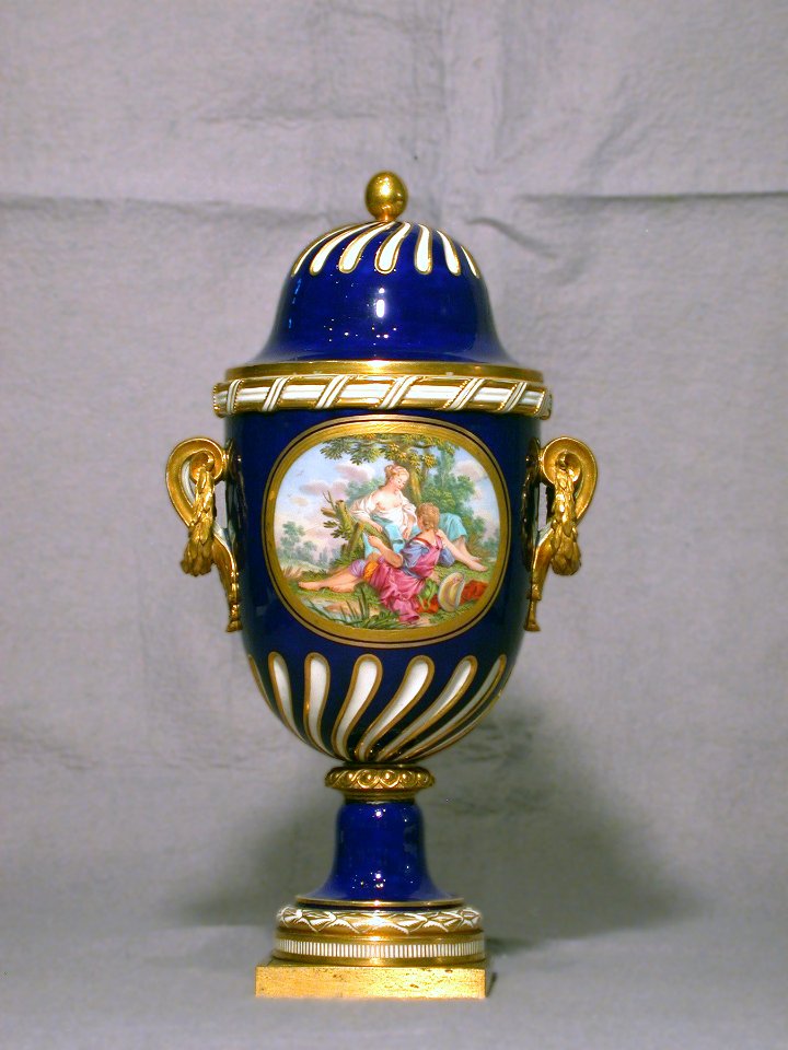 Sèvres Porcelain Manufactory - One of a Pair of Vases (Vase à feuilles de laurier) - Walters 48626