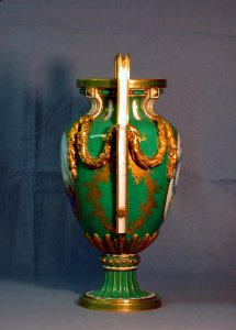 Sèvres Porcelain Manufactory - Oviform Vase - Walters 48624 - Profile