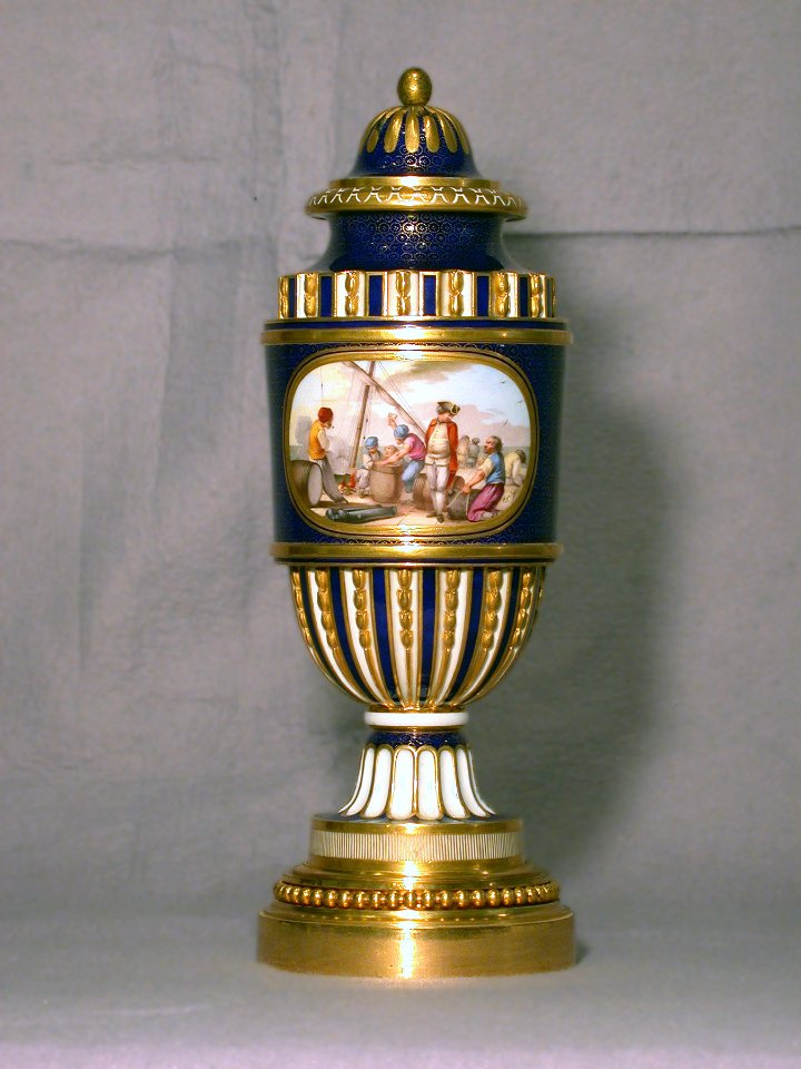 Sèvres Porcelain Manufactory - One of a Pair of Fluted Vases (Vases cannele à bandeau) - Walters 48631