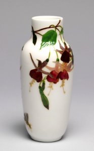 Sèvres Porcelain Manufactory - Fuchsia Vase - Walters 48914