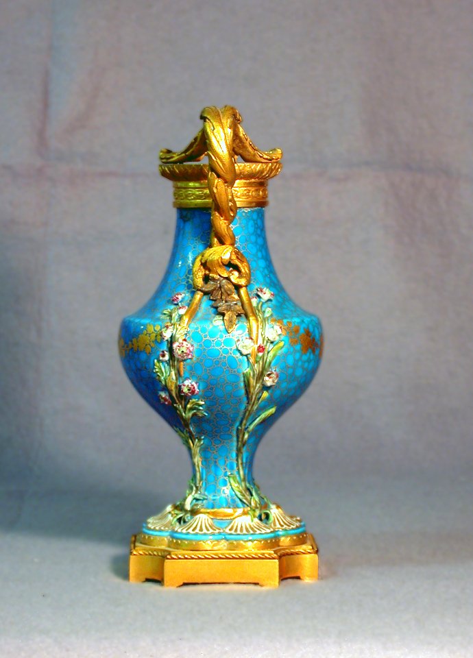 Sèvres Porcelain Manufactory - Vase with Gilt-Bronze Mounts - Walters 48966 - Profile