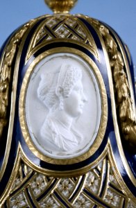 Sèvres Porcelain Manufactory - One of a Pair of Potpourri Vases (Vases ovales Mercure) - Walters 48634 (2)