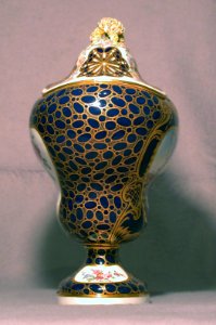 Sèvres Porcelain Manufactory - Potpourri Vase (Vase potpourri Hébert) - Walters 48577 - Profile