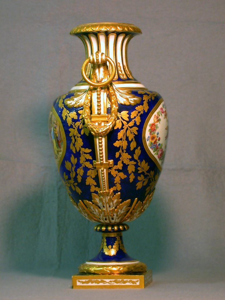 Sèvres Porcelain Manufactory - Oviform Vase - Walters 48562 - Side
