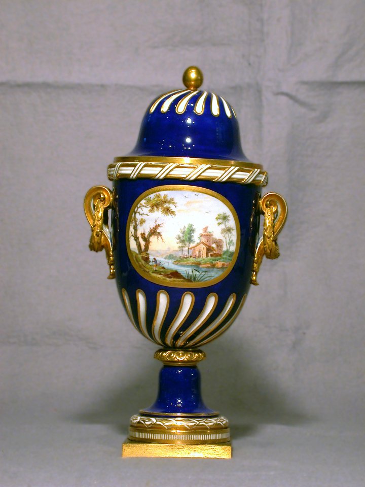 Sèvres Porcelain Manufactory - One of a Pair of Vases (Vase à feuilles de laurier) - Walters 48625 - Back