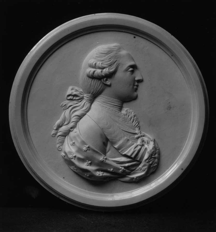 Sèvres Porcelain Manufactory - Medallion of Louis XVI - Walters 481004 - Side A