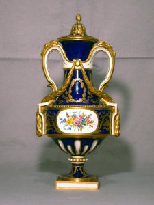 Sèvres Porcelain Manufactory - Vase (Vase à De) - Walters 48571 - Back