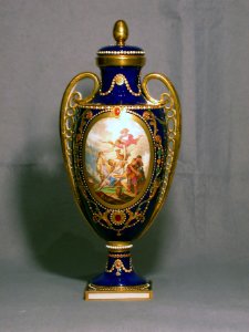 Sèvres Porcelain Manufactory - Oviform Vase (Vase Paris nouvelle forme) - Walters 48568