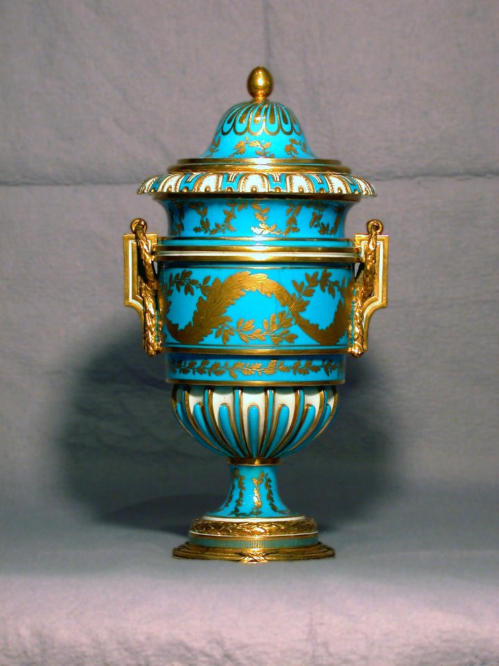 Sèvres Porcelain Manufactory - One of a Pair of Vases (Vase à anses carrées) - Walters 48570 - Back