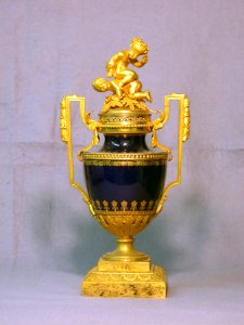 Sèvres Porcelain Manufactory - Urn with Ormolu Mounts and Two Putti - Walters 481843