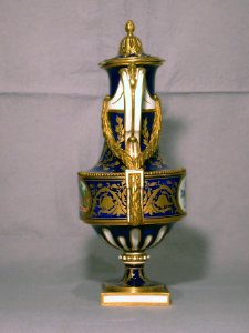 Sèvres Porcelain Manufactory - Vase (Vase à De) - Walters 48571 - Side