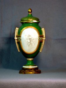 Sèvres Porcelain Manufactory - Vase Depicting the Worship of Flora and Pomona - Walters 48613 - Back
