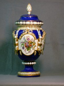 Sèvres Porcelain Manufactory - Vase with Cover - Walters 48574 - View B