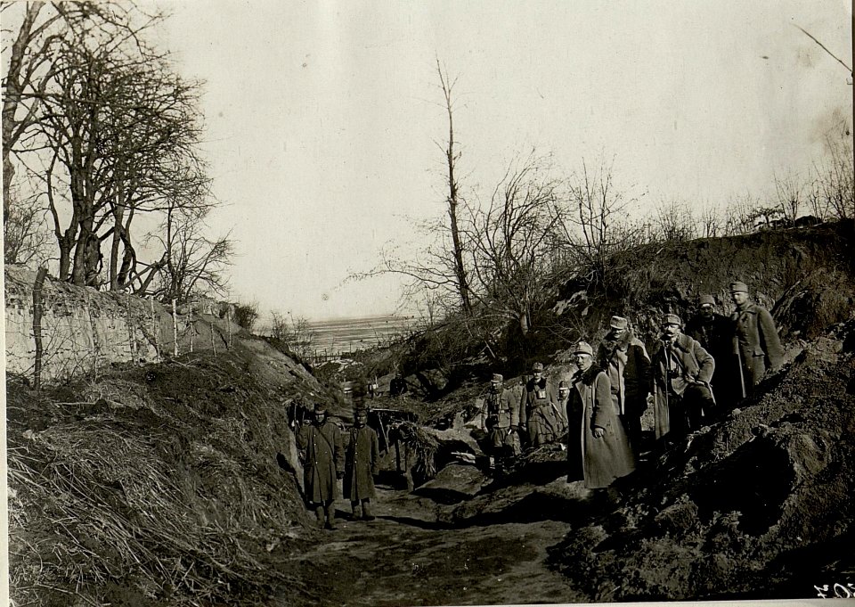 Südl.Schützengr.I.R.72 4n der Obstgartenlisere des Schlosses Czarkov. (BildID 15539425)