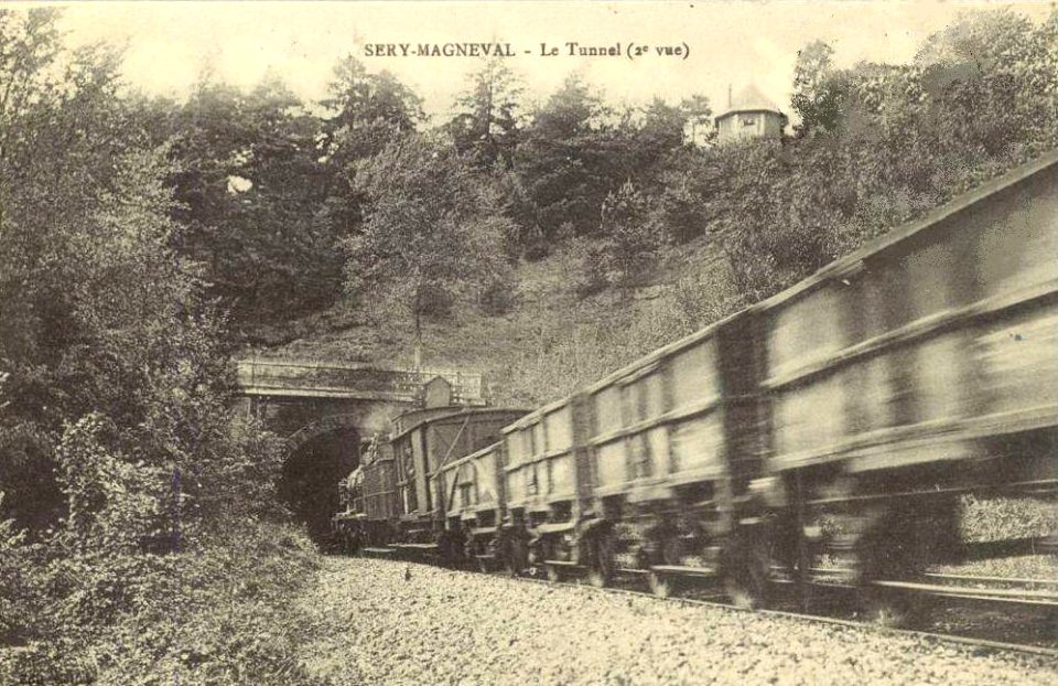 Séry-Magneval (60), souterrain de Séry, train de marchandises