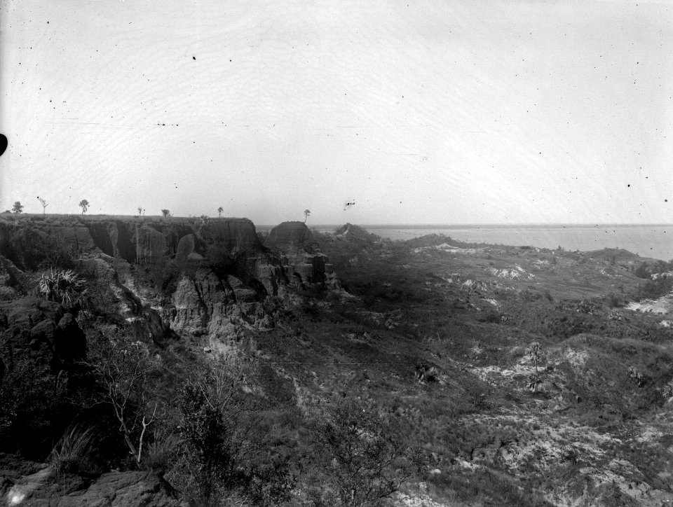 Södra delen av ön Mahakamby. Mahakamby, Île Mahakamby. Madagaskar - SMVK - 022024