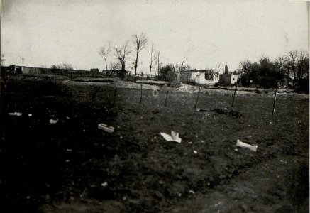 Südlicher Teil des in Brand geschossenenn Ortes Kotovice mit Schlachtfeld, im Vordergrund leere russ. Patronenverschläge. (BildID 15537619) photo