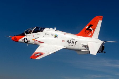 T-45C Goshawk training aircraft conducts a test flight using a biofuel blend of JP-5 jet fuel and plant-based camelina (6083002297)