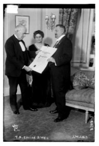 T. A. (Thomas Alva) Edison and wife LCCN2014700941