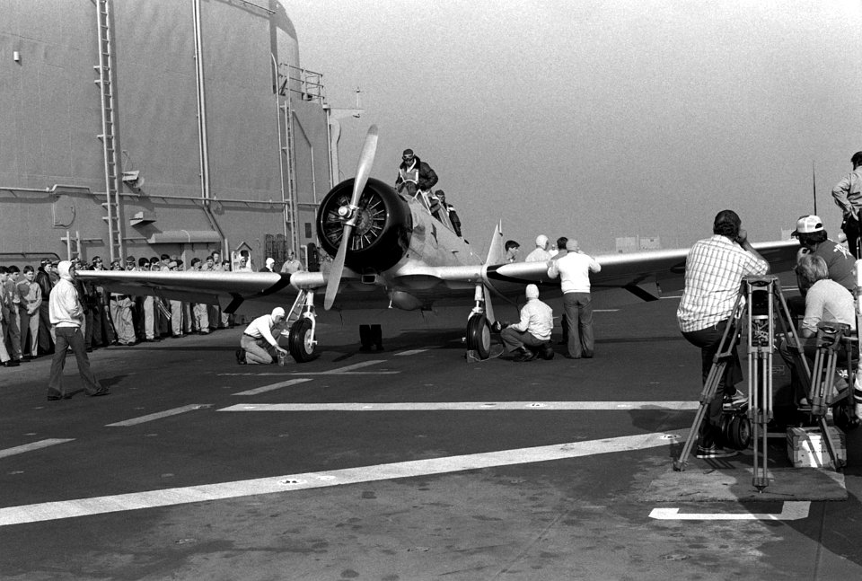 T-6 Texan aboard USS Peleliu (LHA-5) 03 for The Winds of War TV series 1981