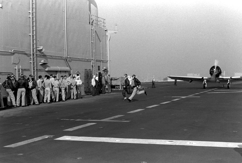 T-6 Texan aboard USS Peleliu (LHA-5) 02 for The Winds of War TV series 1981
