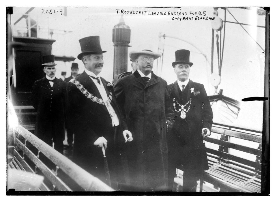 T. Roosevelt leaving England for U.S. LCCN2014688311