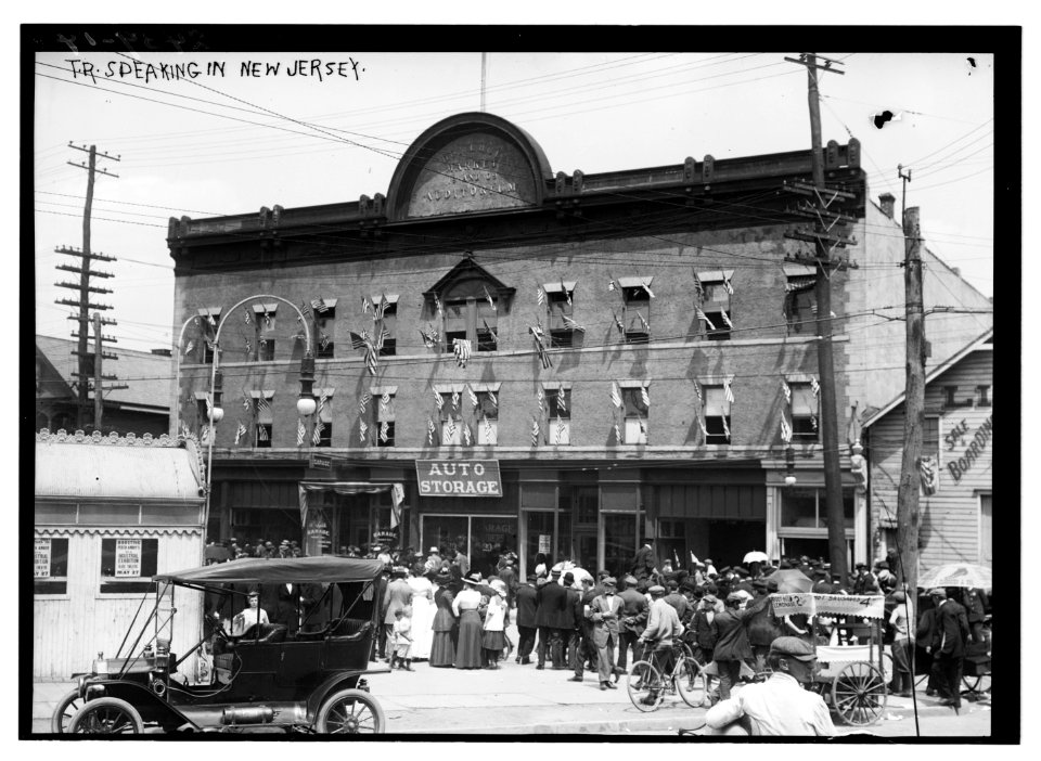 T.R. (Theodore Roosevelt) speaking in N.J. LCCN2014690751