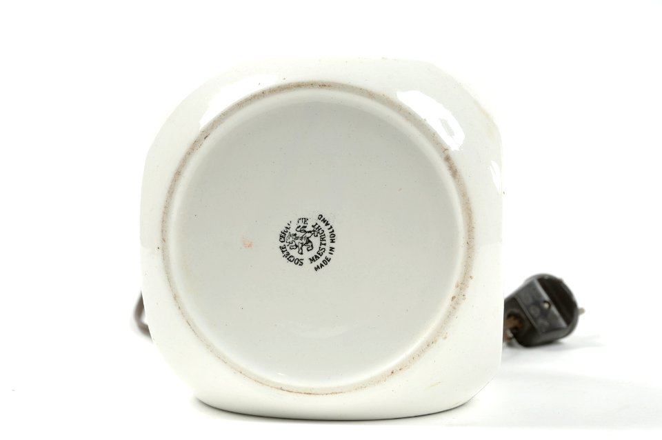 Tabakspot, vermaakt tot lamp, item 5