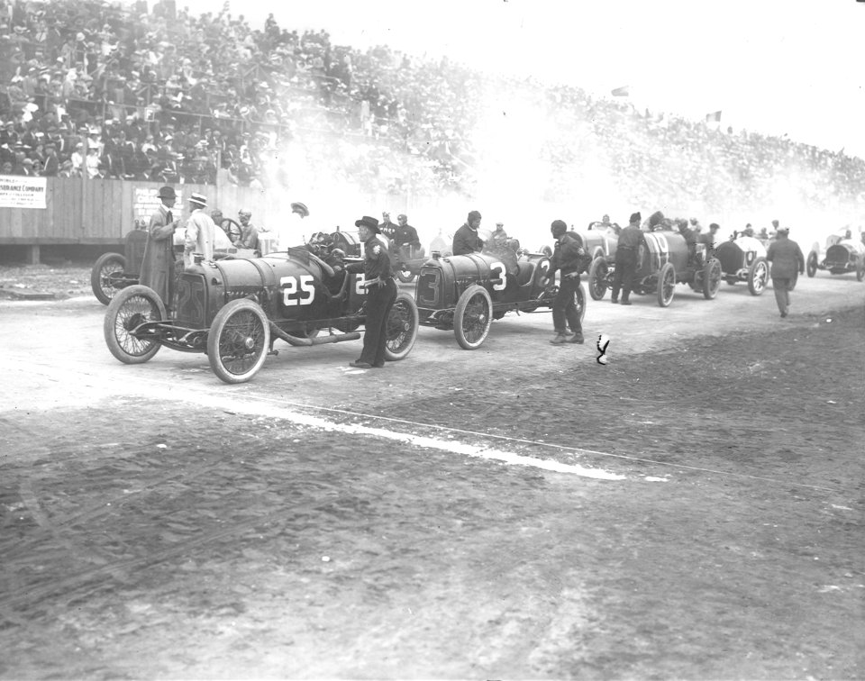 Tacoma Speedway Start 07-1914 Boland G511084