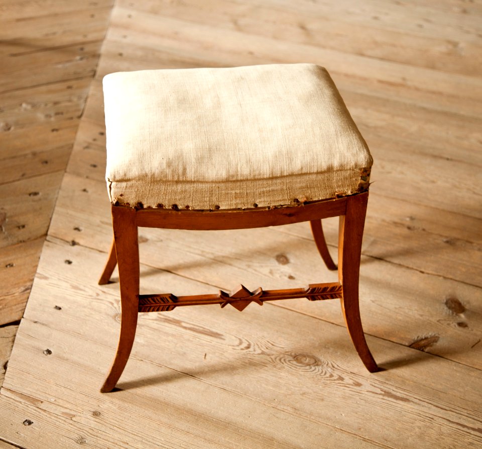 Taburett av polerad björk, 1810-1850 - Skoklosters slott - 92438