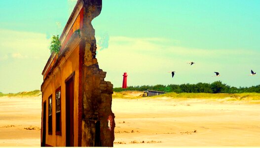 Cities colonization beach