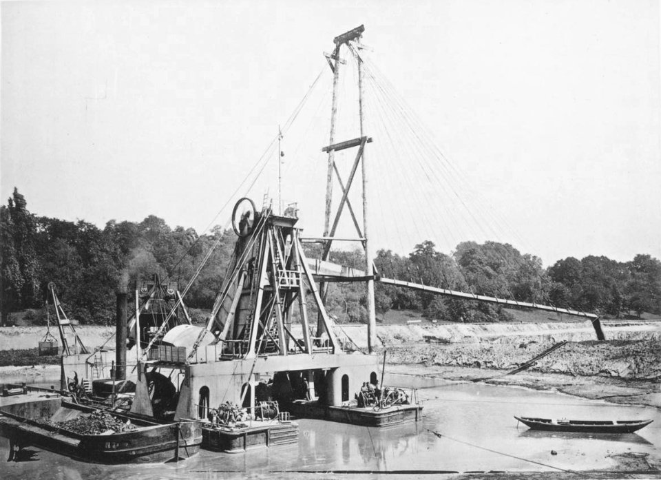 Tafel 12 – Spülelevator bei Zuschüttung des Sicherheitshafens am rechten Ufer. Sommer 1897