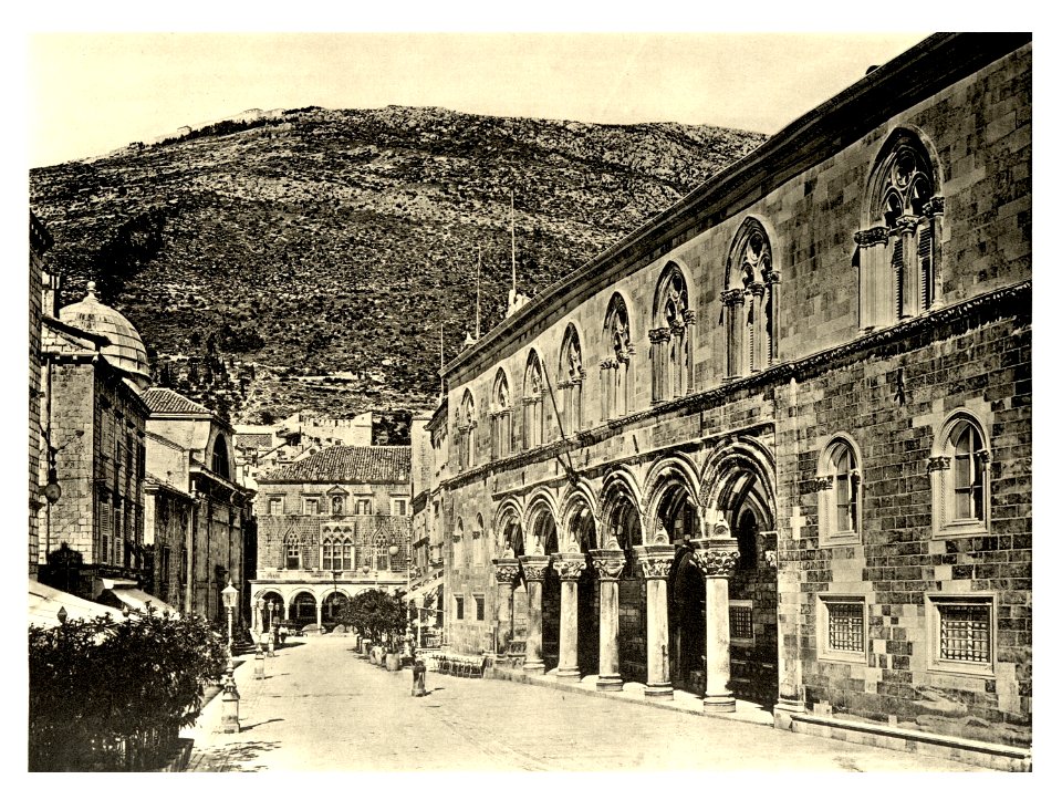 Tafel 119a Ragusa-Dubrovnik - Straßenbild - im Hintergrund die Dogana - rechtes Rektorenpalast - Heliografie Kowalczyk 1909