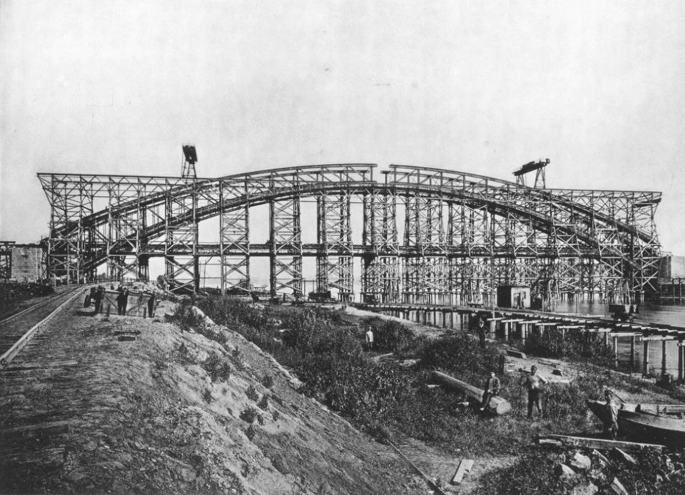 Tafel 5 – Bodenträger der linken Hauptöffnung vor Schluss des Scheitelfeldes. Anfang September 1897