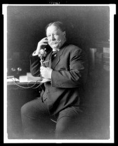 Taft at the phone LCCN99471718