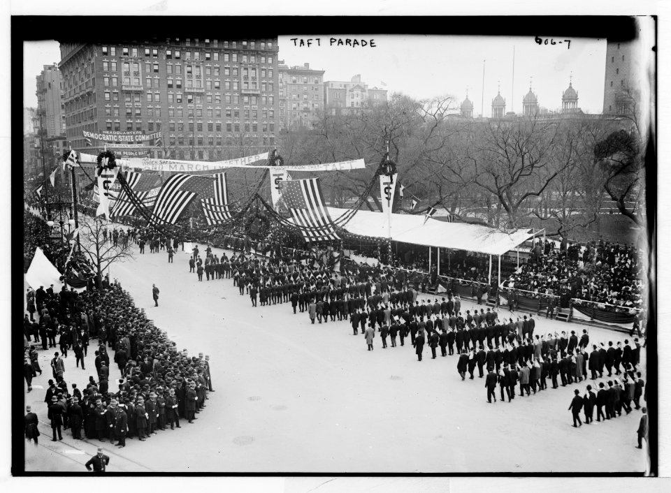 Taft Parade (New York) LCCN2014682923