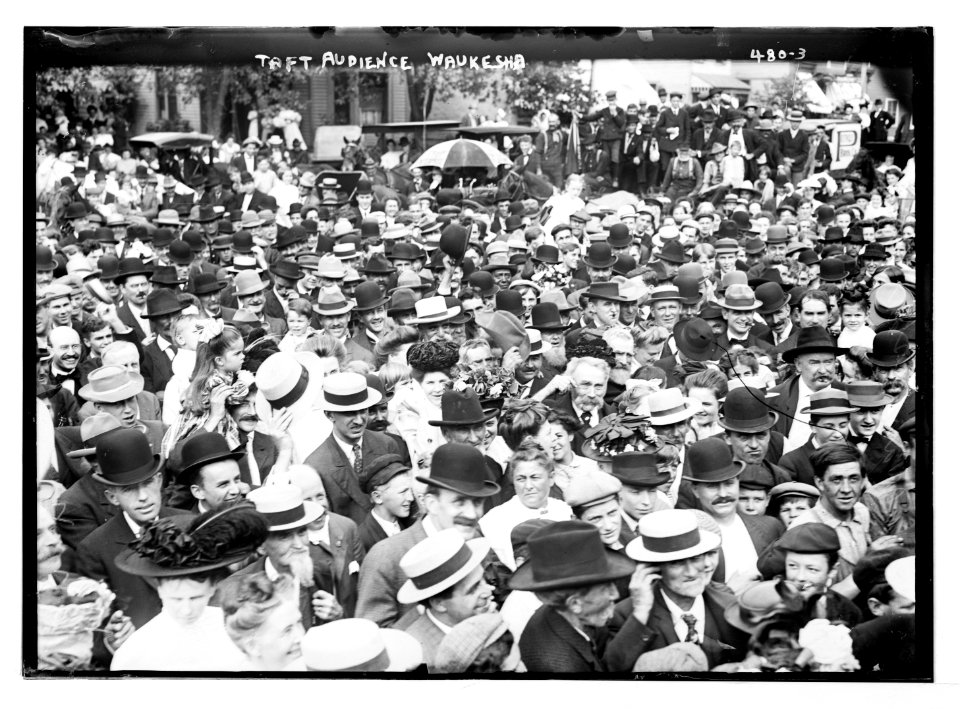 Taft audience, Waukesha (Wisconsin) LCCN2014682256