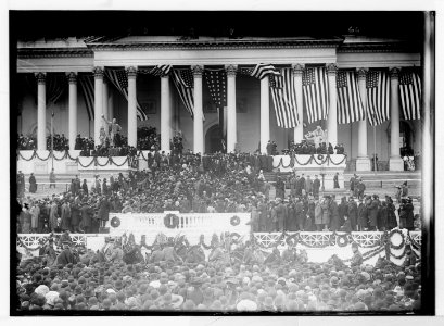 Taft on Inaugural platform, crowd below LCCN2014683162