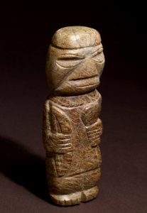 Tairona - Ancestral Figure - Walters 41334 - Three Quarter photo