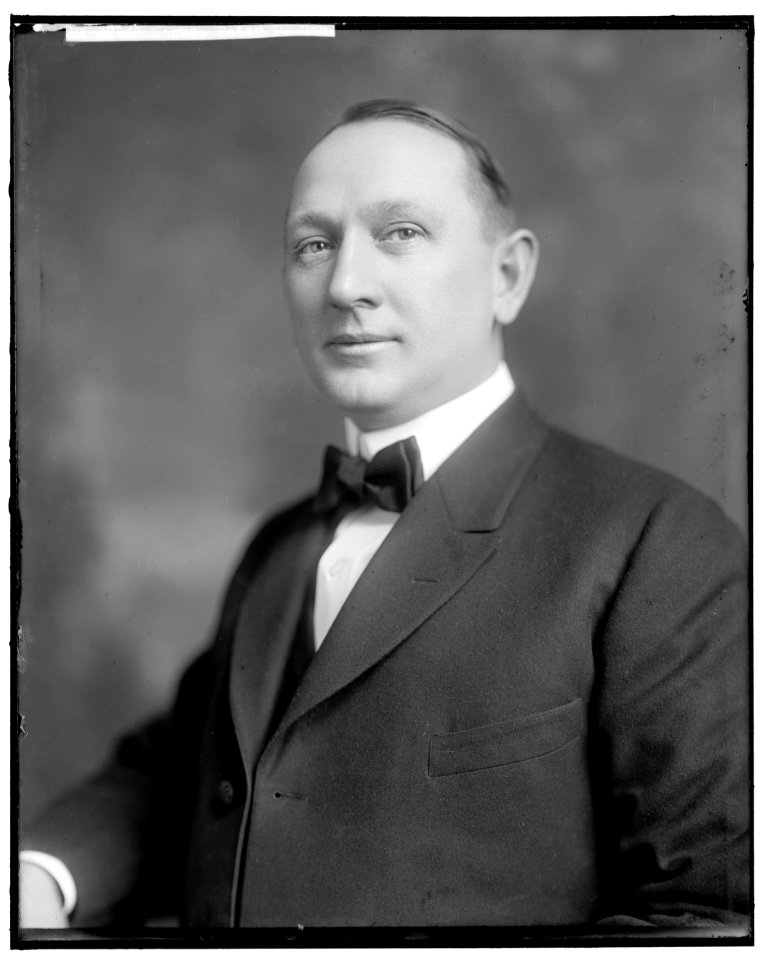 TAGUE, PETER F. HONORABLE LCCN2016859298
