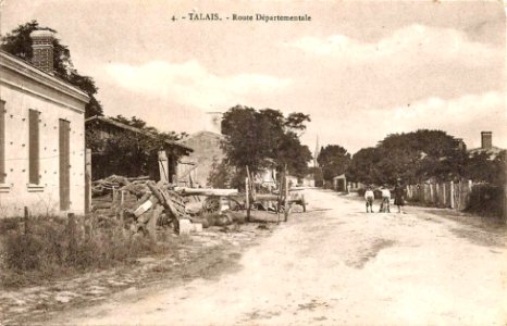 Talais - bourg 1