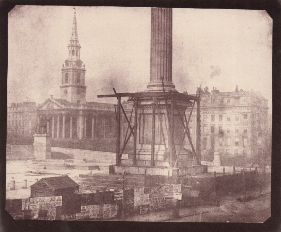 Talbot, William Henry Fox - Trafalgar Square, Errichtung der Nelson-Säule (Zeno Fotografie)